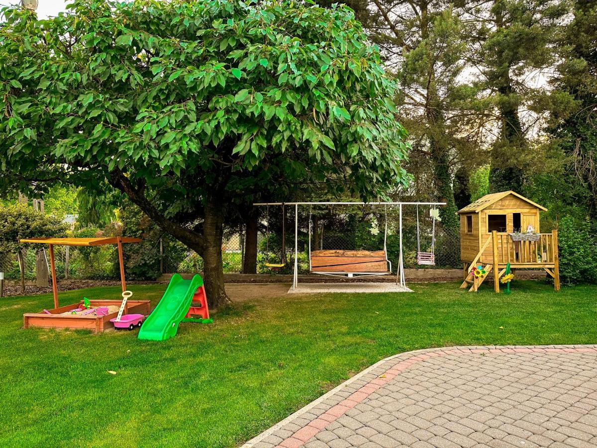 Apartamenty 72 - Agroturystyka Wola Pekoszewska Bagian luar foto